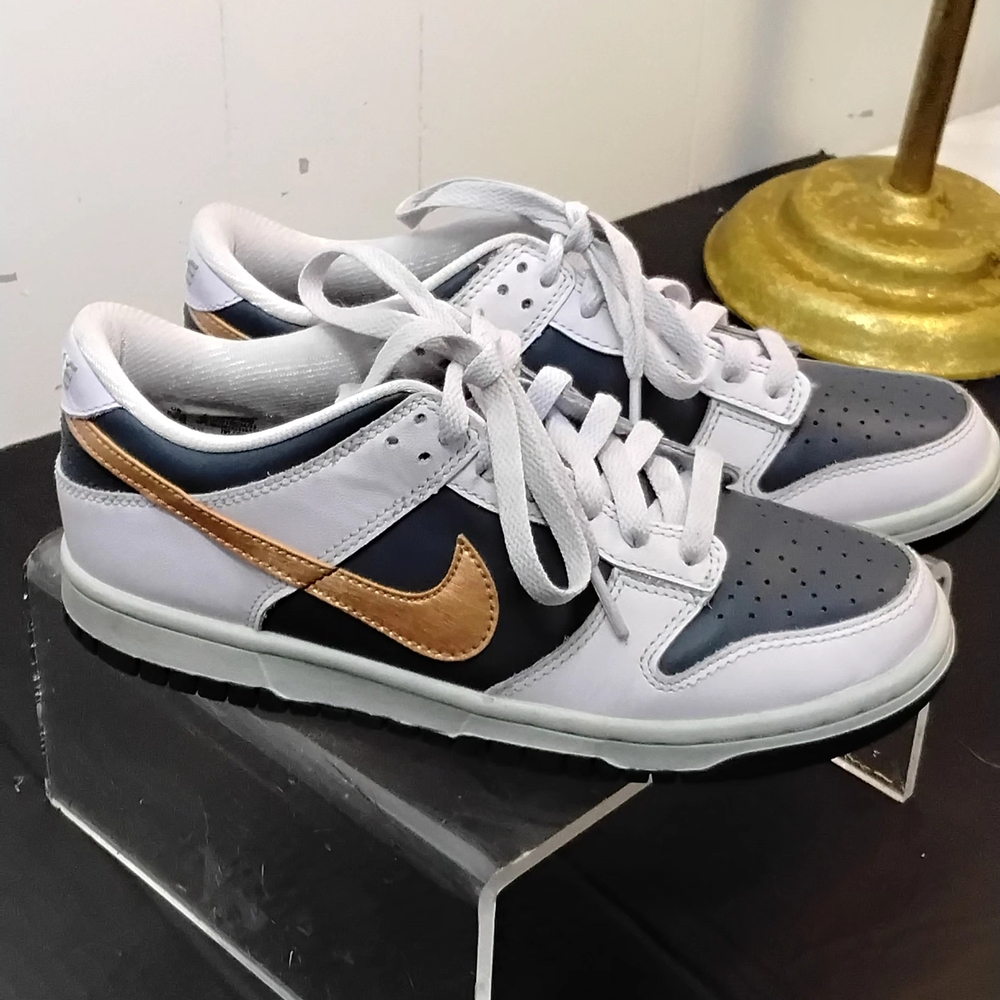 Nike White and Gold Sneakers